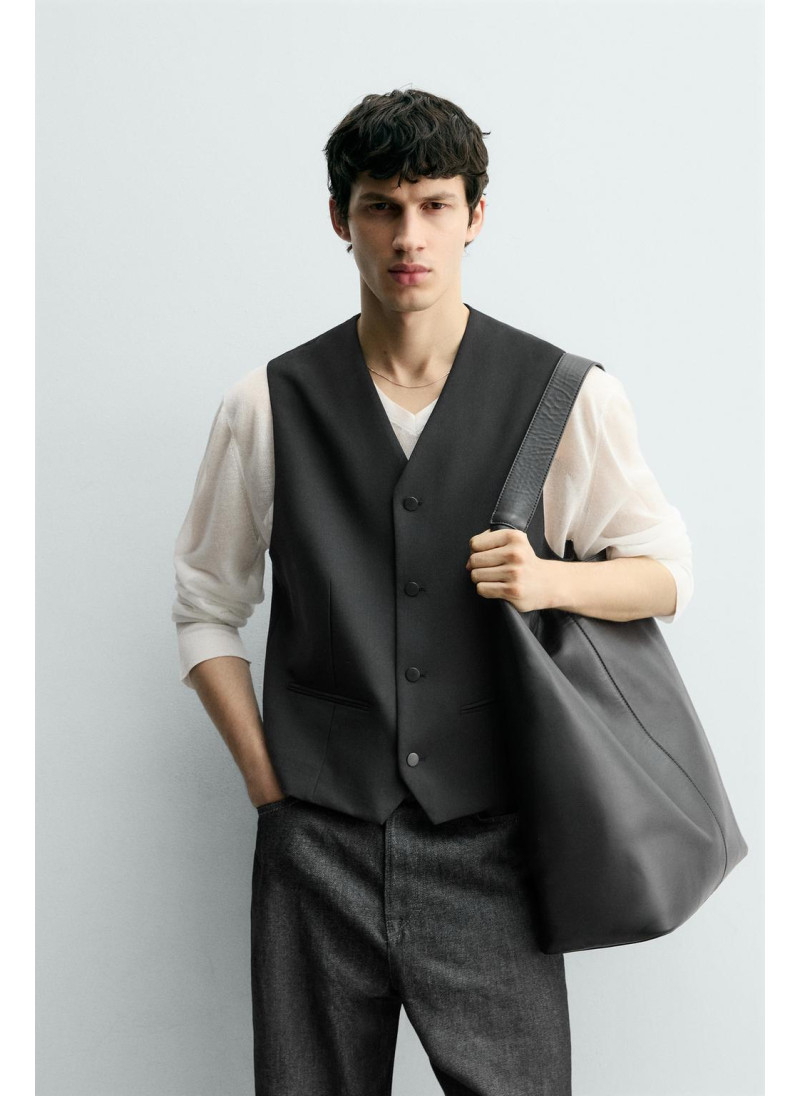 Жилет с контрастной структурой из шерсти Жилет с контрастной структурой из шерсти