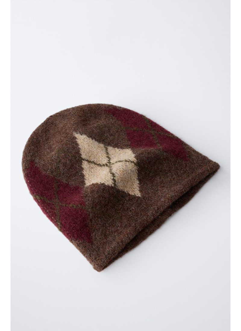 ТРИКОТАЖНАЯ ШАПКА С РОМБАМИ ТРИКОТАЖНАЯ ШАПКА С РОМБАМИ