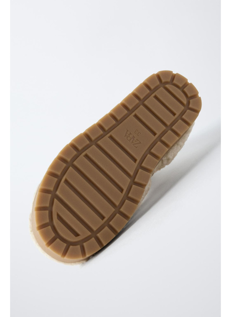 БОТИНКИ ИЗ ИСКУССТВЕННОЙ ОВЧИНЫ БОТИНКИ ИЗ ИСКУССТВЕННОЙ ОВЧИНЫ