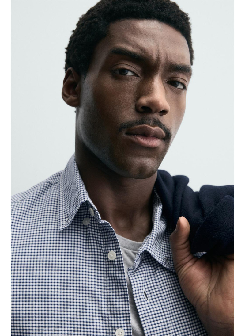 РУБАШКА В КЛЕТКУ ИЗ РЕЛЬЕФНОЙ ТКАНИ РУБАШКА В КЛЕТКУ ИЗ РЕЛЬЕФНОЙ ТКАНИ