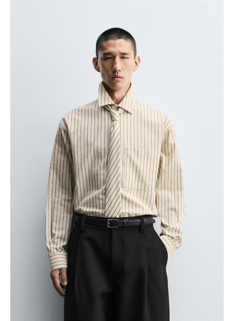 Рубашка в полоску с контрастным галстуком Рубашка в полоску с контрастным галстуком