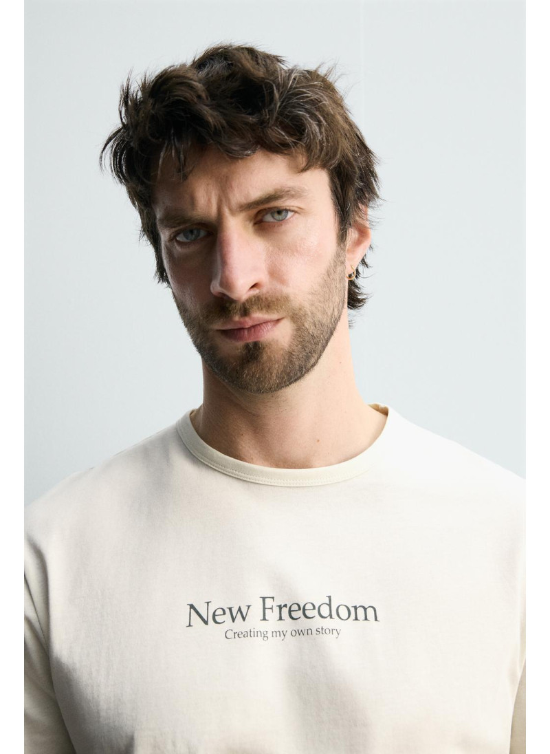 ФУТБОЛКА С НАДПИСЬЮ ФУТБОЛКА С НАДПИСЬЮ