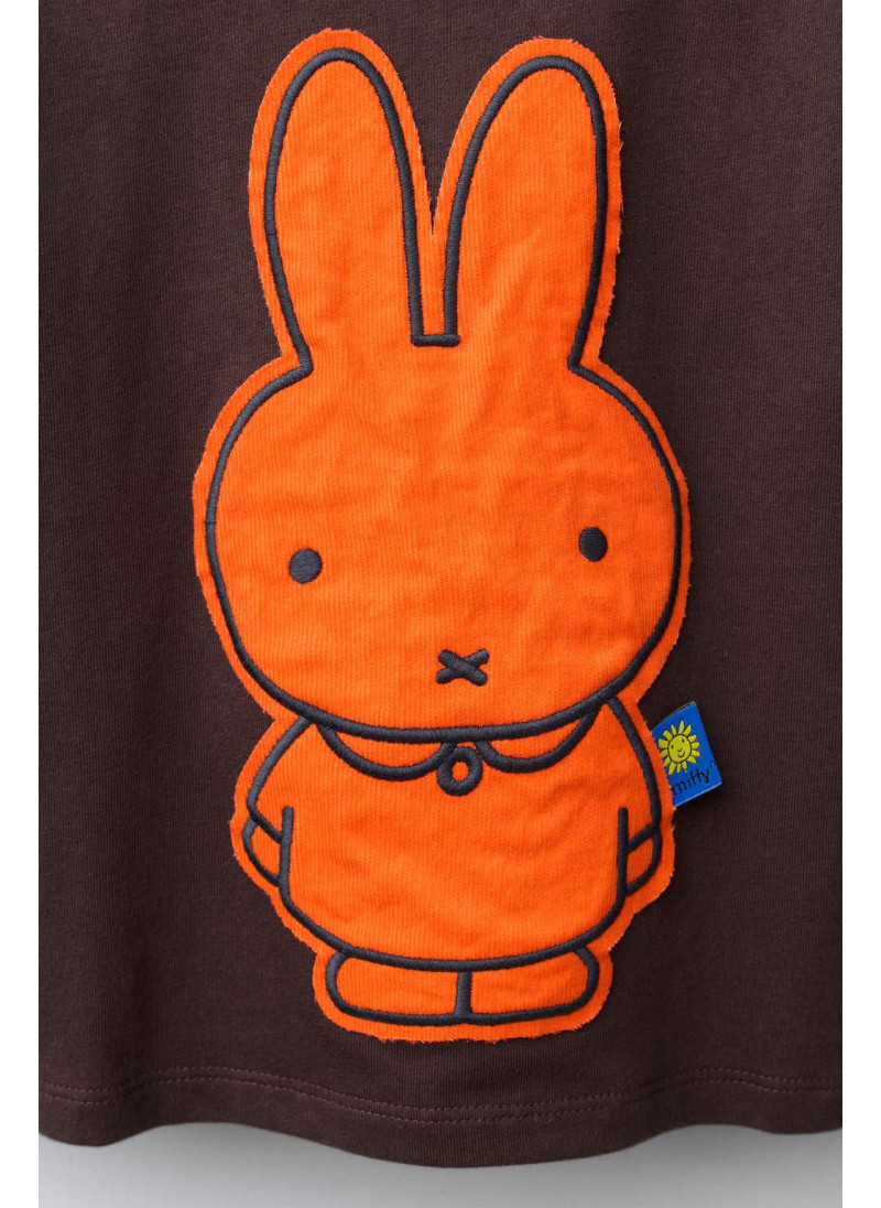 ФУТБОЛКА С ВЕЛЬВЕТОВОЙ НАШИВКОЙ MIFFY™ MERCIS BV © ФУТБОЛКА С ВЕЛЬВЕТОВОЙ НАШИВКОЙ MIFFY™ MERCIS BV ©