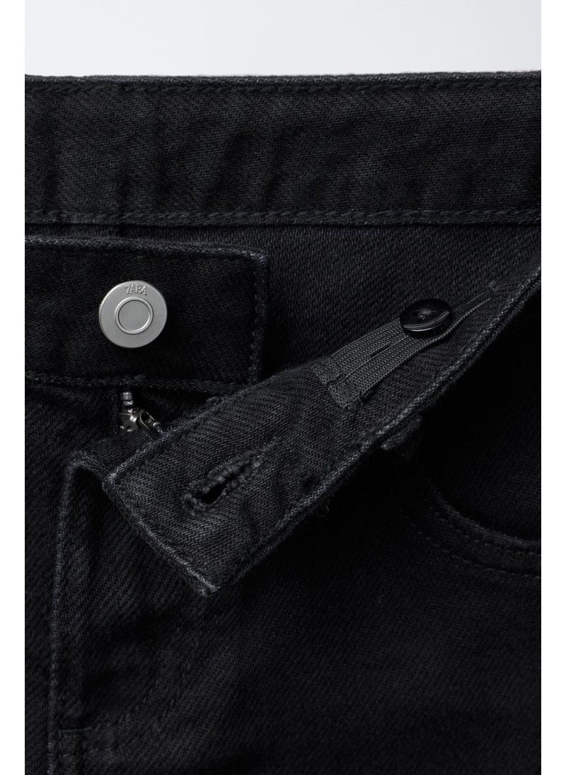 Джинсы прямого кроя с звездными заклепками Джинсы прямого кроя с звездными заклепками