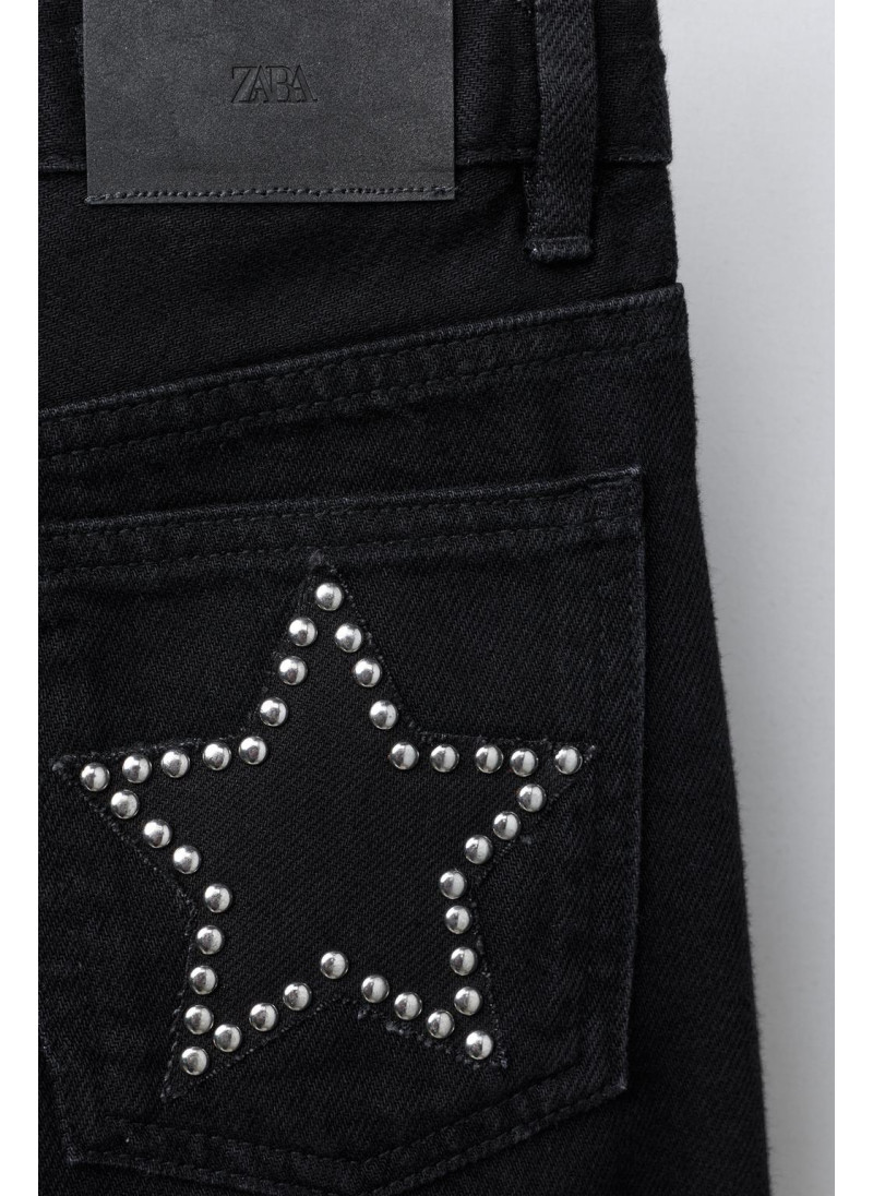 Джинсы прямого кроя с звездными заклепками Джинсы прямого кроя с звездными заклепками