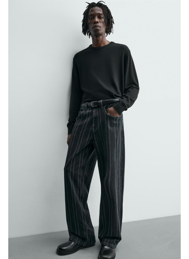 Джинсы в полоску свободного кроя Джинсы в полоску свободного кроя