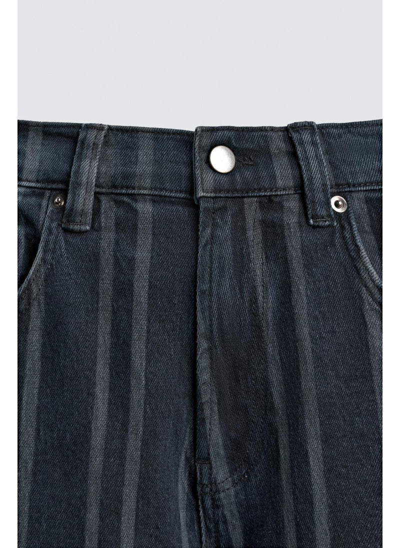 Джинсы в полоску свободного кроя Джинсы в полоску свободного кроя