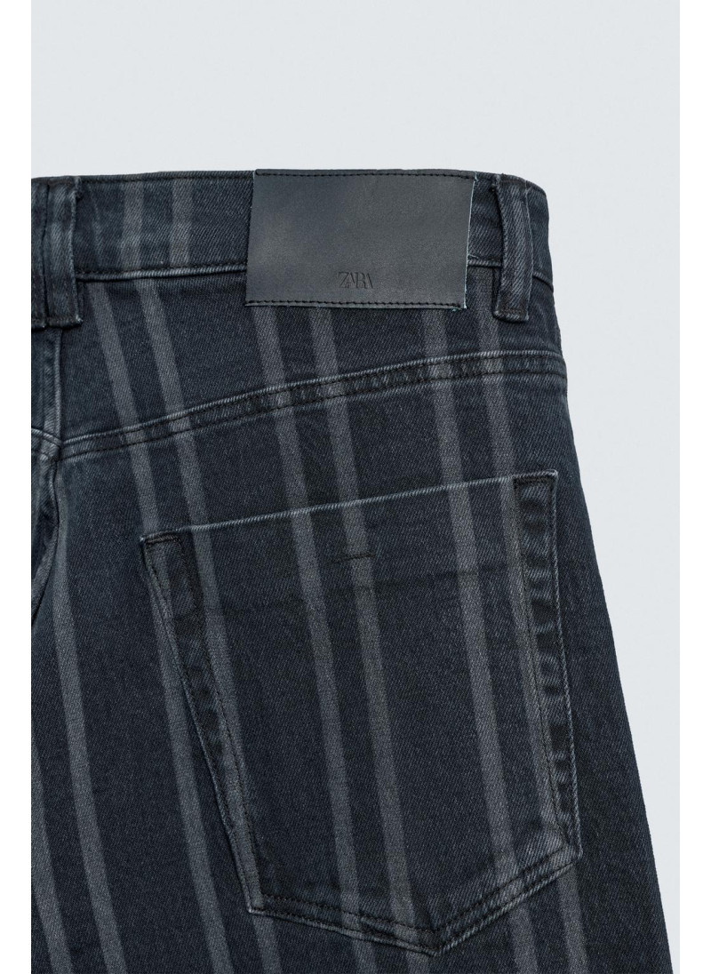 Джинсы в полоску свободного кроя Джинсы в полоску свободного кроя