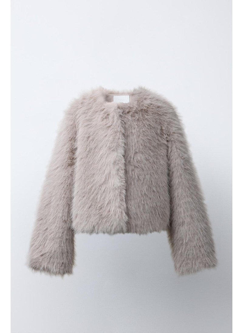 КОРОТКАЯ КУРТКА ИЗ ИСКУССТВЕННОГО МЕХА КОРОТКАЯ КУРТКА ИЗ ИСКУССТВЕННОГО МЕХА