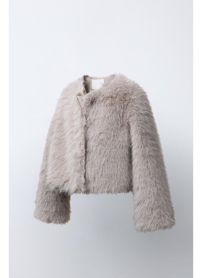 КОРОТКАЯ КУРТКА ИЗ ИСКУССТВЕННОГО МЕХА КОРОТКАЯ КУРТКА ИЗ ИСКУССТВЕННОГО МЕХА