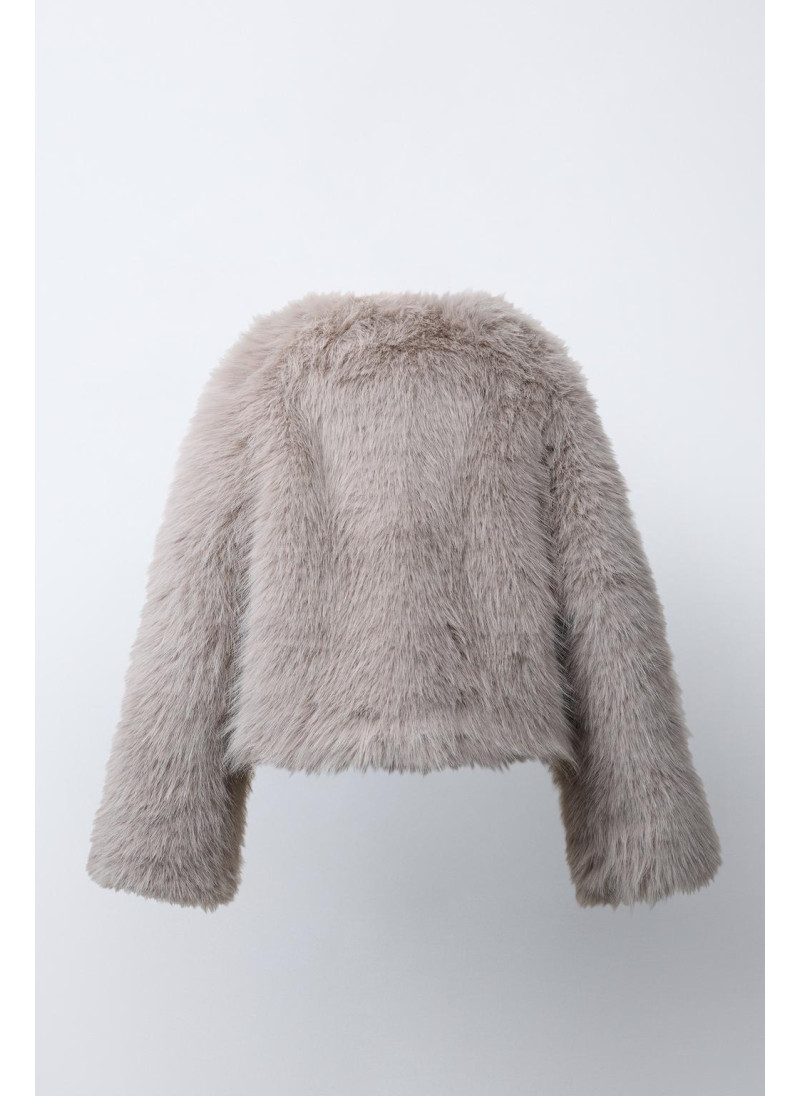 КОРОТКАЯ КУРТКА ИЗ ИСКУССТВЕННОГО МЕХА КОРОТКАЯ КУРТКА ИЗ ИСКУССТВЕННОГО МЕХА