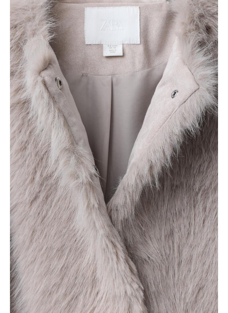 КОРОТКАЯ КУРТКА ИЗ ИСКУССТВЕННОГО МЕХА КОРОТКАЯ КУРТКА ИЗ ИСКУССТВЕННОГО МЕХА