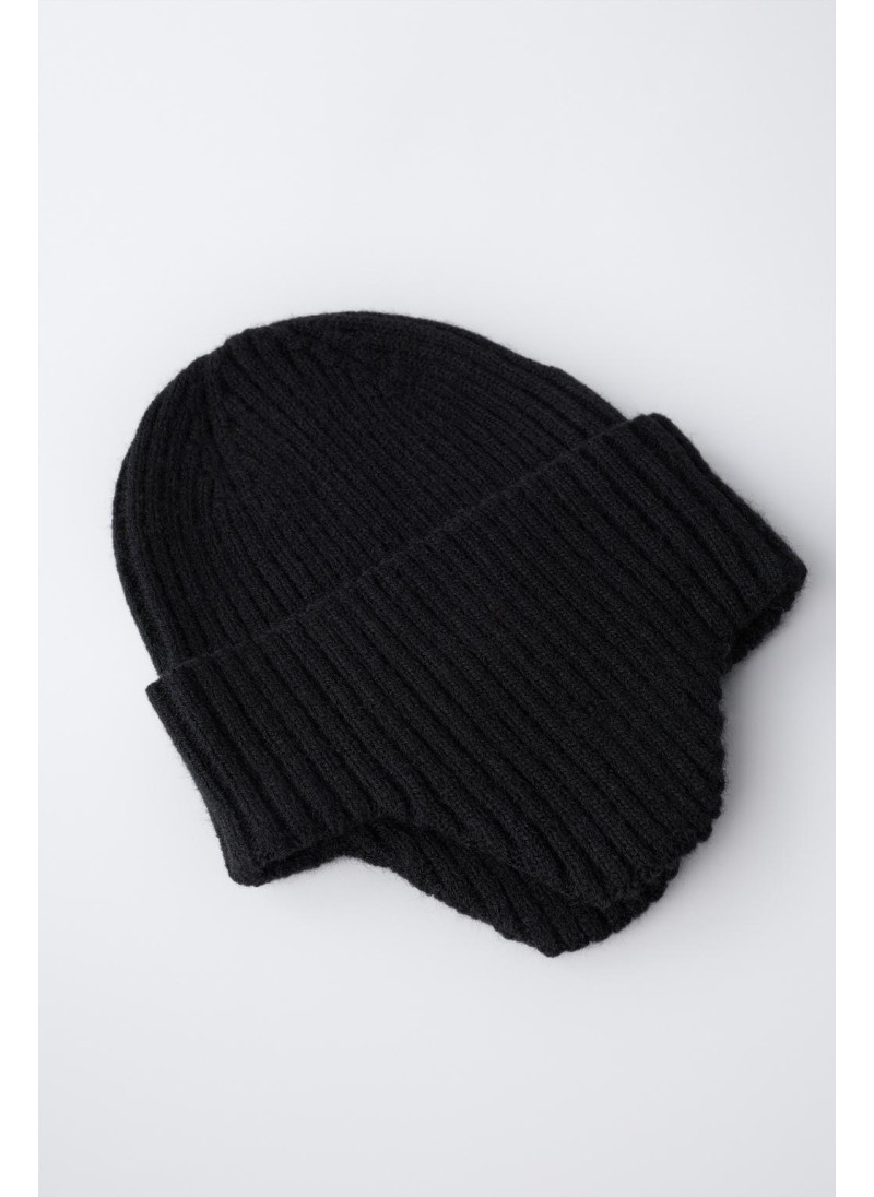 ШАПКА В РУБЧИК С НАУШНИКАМИ ШАПКА В РУБЧИК С НАУШНИКАМИ