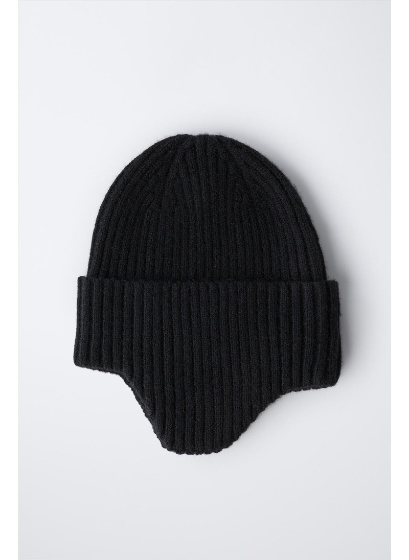 ШАПКА В РУБЧИК С НАУШНИКАМИ ШАПКА В РУБЧИК С НАУШНИКАМИ