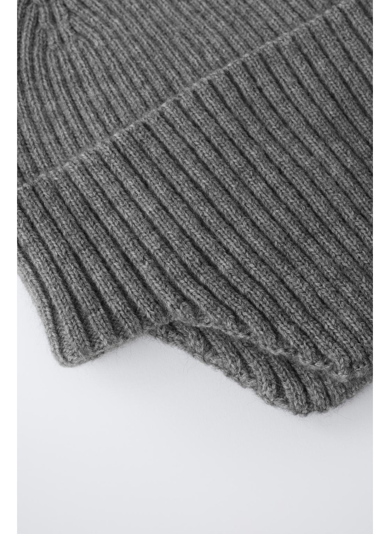 ШАПКА В РУБЧИК С НАУШНИКАМИ ШАПКА В РУБЧИК С НАУШНИКАМИ