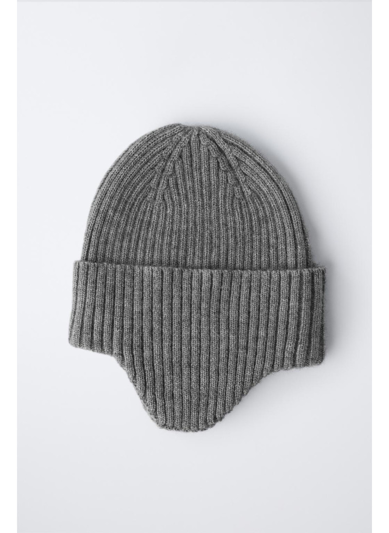 ШАПКА В РУБЧИК С НАУШНИКАМИ ШАПКА В РУБЧИК С НАУШНИКАМИ