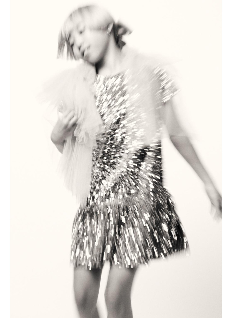 ПЛАТЬЕ С ВОЛАНАМИ И ПАЙЕТКА...