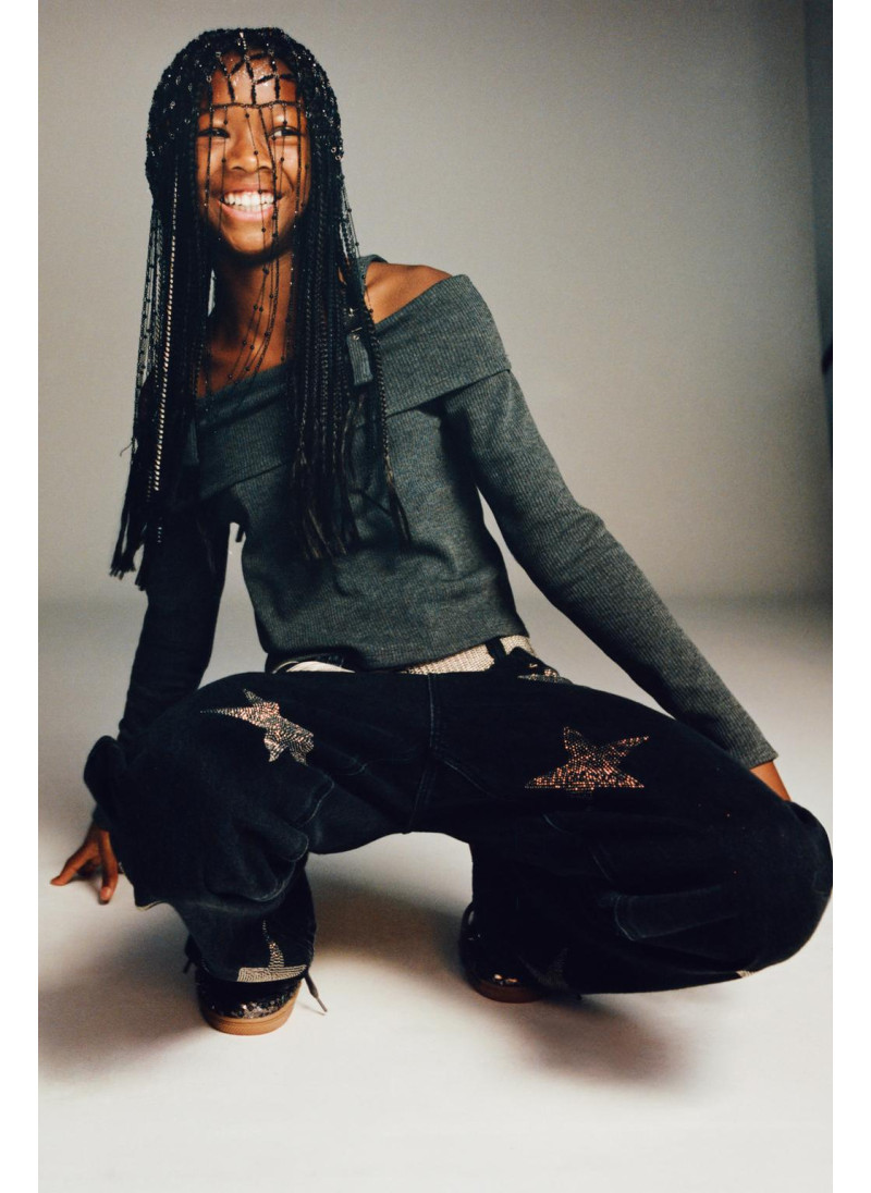 Футболка с ребристой фактурой и пряжками Футболка с ребристой фактурой и пряжками