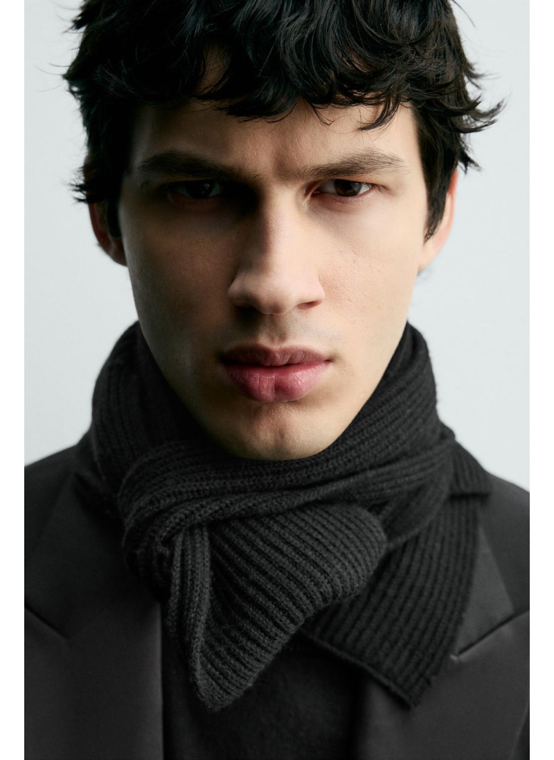 Блейзер из шерстяно-микрофибрного материала для праздничных ужинов Блейзер из шерстяно-микрофибрного материала для праздничных ужинов