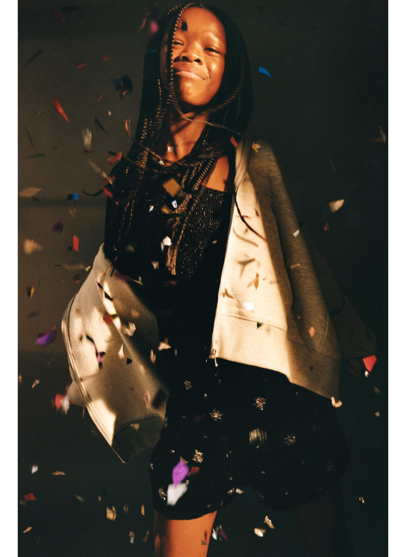 БАРХАТНЫЕ ШОРТЫ-БЕРМУДЫ С Б...