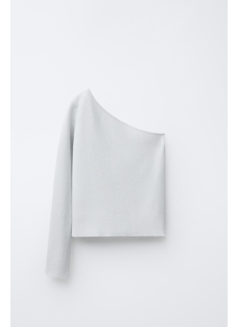 Светлый асимметричный свитер с блеском Светлый асимметричный свитер с блеском