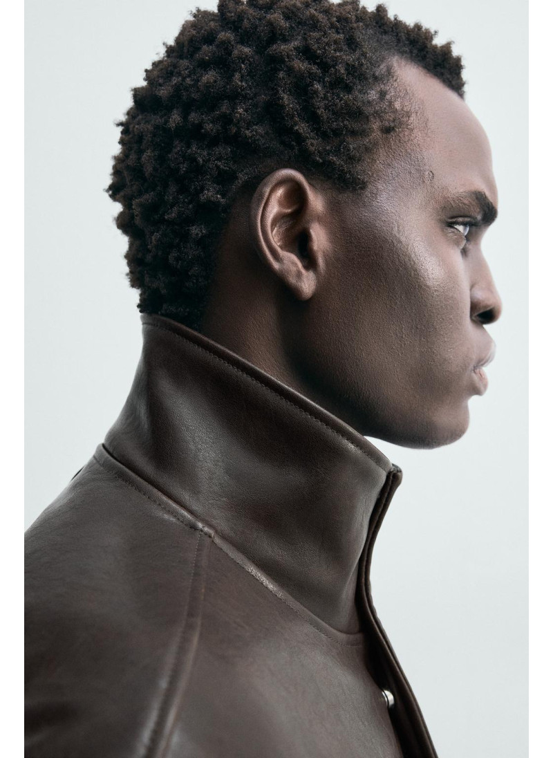 Куртка с контрастной отделкой под кожу Куртка с контрастной отделкой под кожу