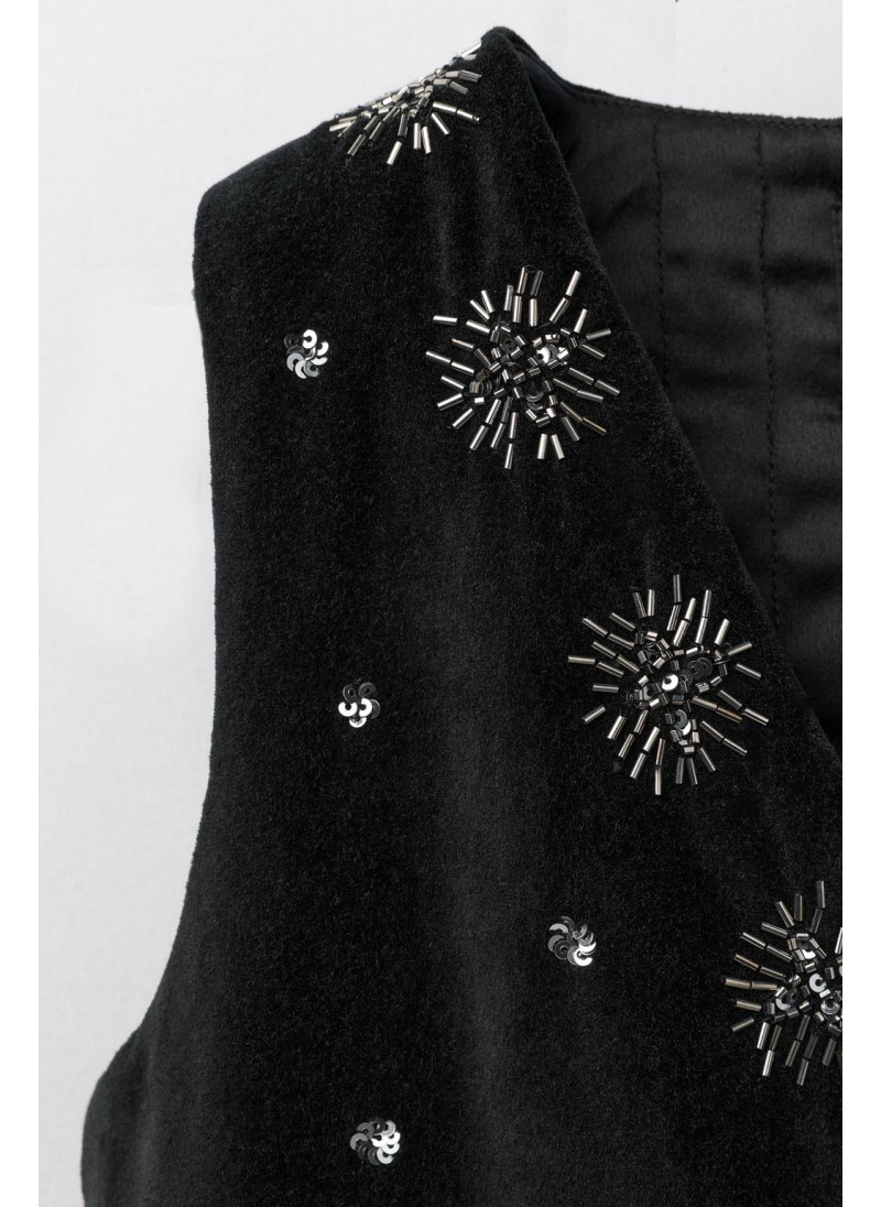 БАРХАТНЫЙ ЖИЛЕТ С БУСИНАМИ БАРХАТНЫЙ ЖИЛЕТ С БУСИНАМИ