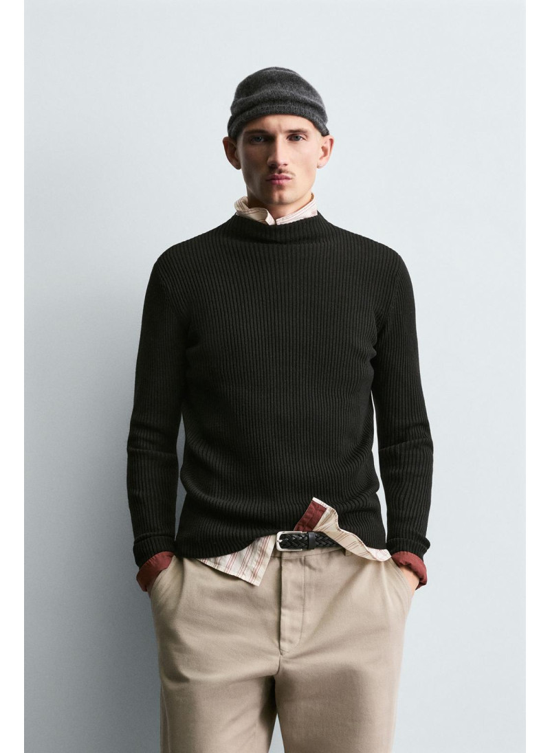 СВИТЕР В РУБЧИК С ВОРОТНИКОМ-СТОЙКОЙ СВИТЕР В РУБЧИК С ВОРОТНИКОМ-СТОЙКОЙ