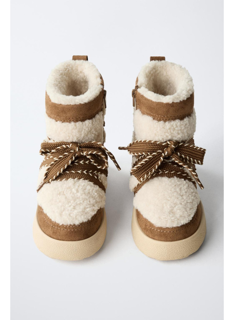 БОТИНКИ ИЗ ИСКУССТВЕННОЙ ОВЧИНЫ ИЗ КОМБИНИРОВАННЫХ МАТЕРИАЛОВ БОТИНКИ ИЗ ИСКУССТВЕННОЙ ОВЧИНЫ ИЗ КОМБИНИРОВАННЫХ МАТЕРИАЛОВ