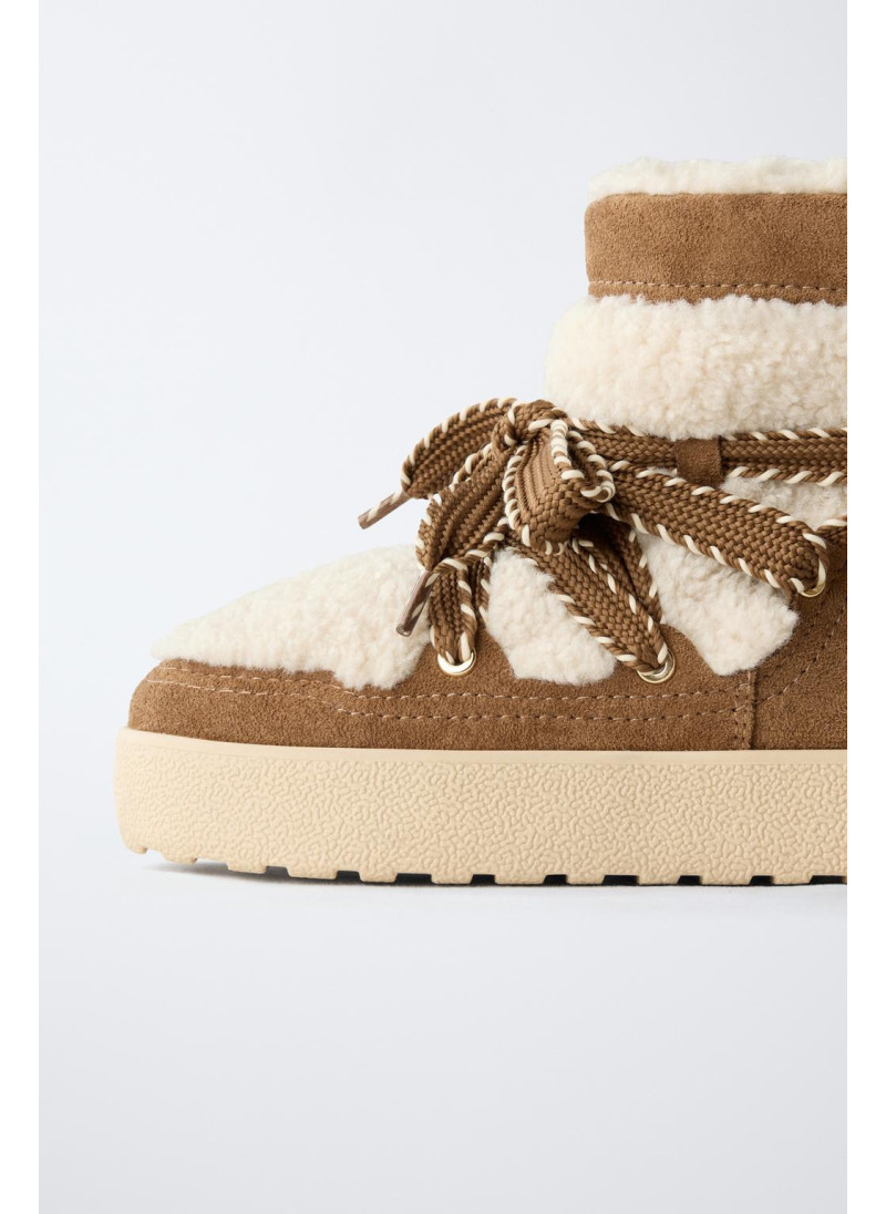 БОТИНКИ ИЗ ИСКУССТВЕННОЙ ОВЧИНЫ ИЗ КОМБИНИРОВАННЫХ МАТЕРИАЛОВ БОТИНКИ ИЗ ИСКУССТВЕННОЙ ОВЧИНЫ ИЗ КОМБИНИРОВАННЫХ МАТЕРИАЛОВ