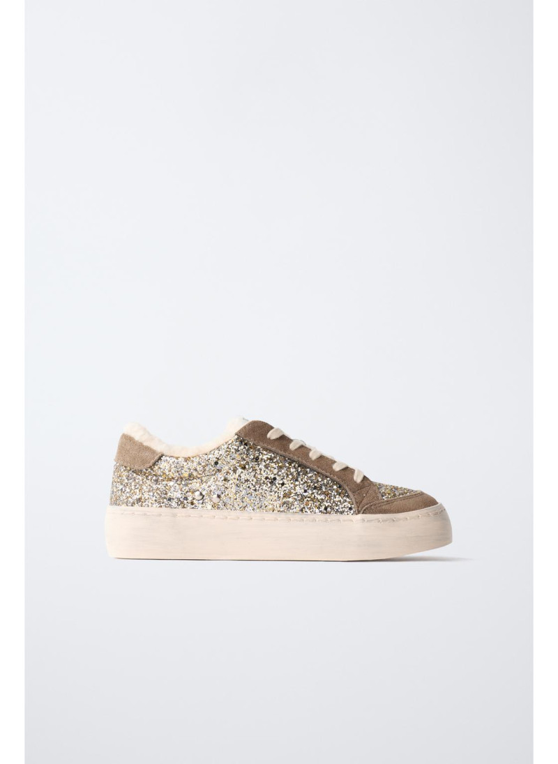 КРОССОВКИ БЛЕСТЯЩИЕ ИЗ ИСКУССТВЕННОЙ ОВЧИНЫ КРОССОВКИ БЛЕСТЯЩИЕ ИЗ ИСКУССТВЕННОЙ ОВЧИНЫ