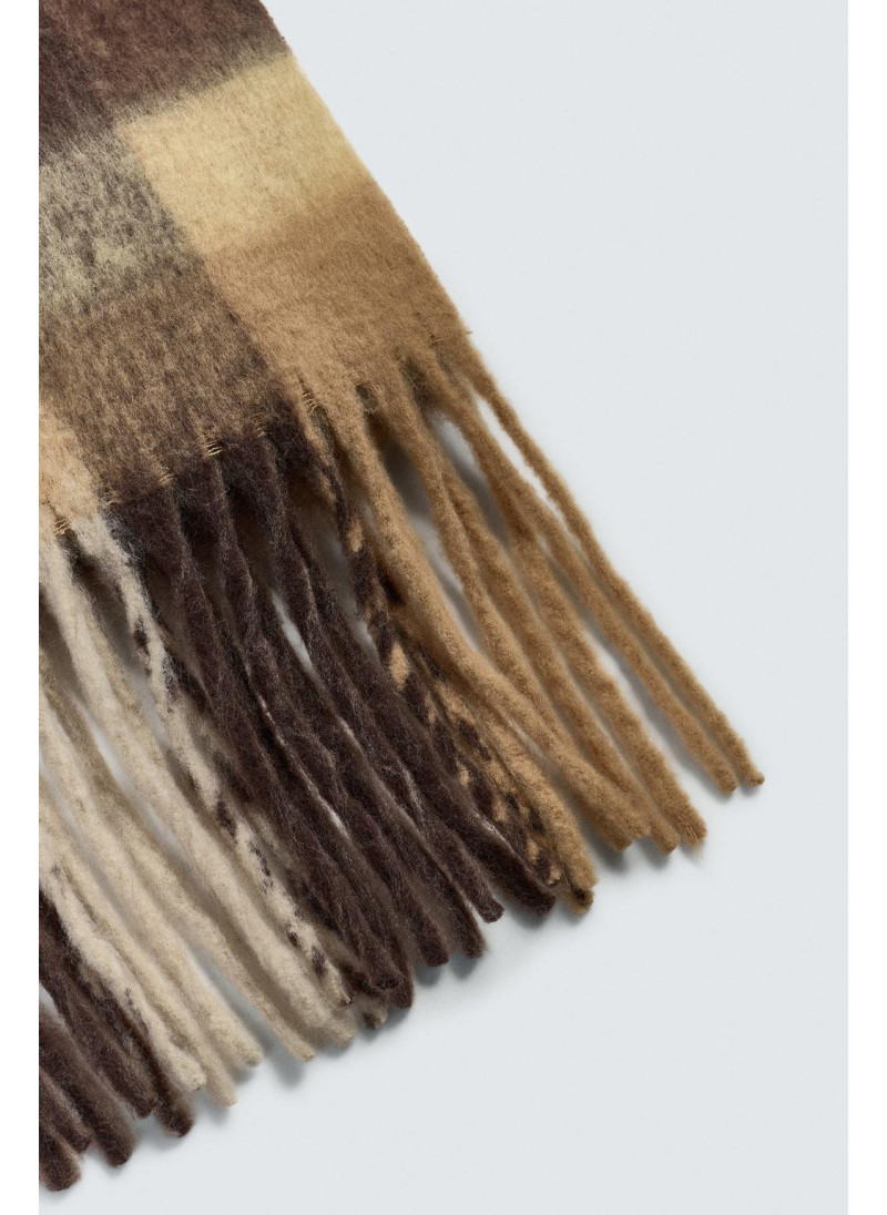 Шарф в клетку из мягкой ткани Шарф в клетку из мягкой ткани