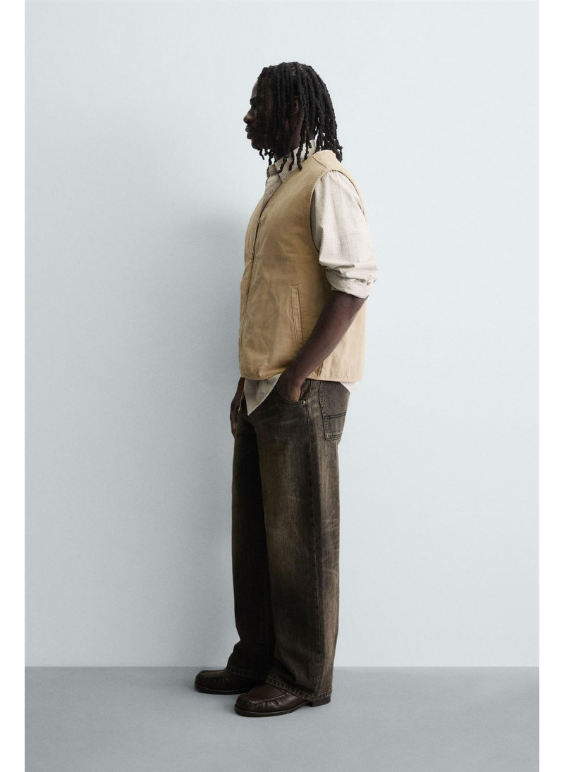 Жилет с вышитыми швами и обработкой под старину Жилет с вышитыми швами и обработкой под старину