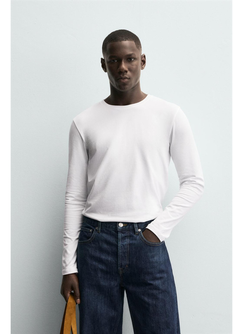 Базовая футболка с узким кроем Базовая футболка с узким кроем