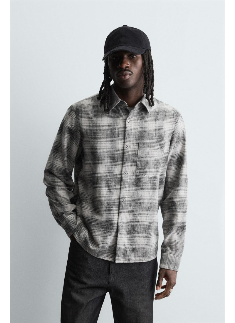 Рубашка в клетку свободного кроя Рубашка в клетку свободного кроя