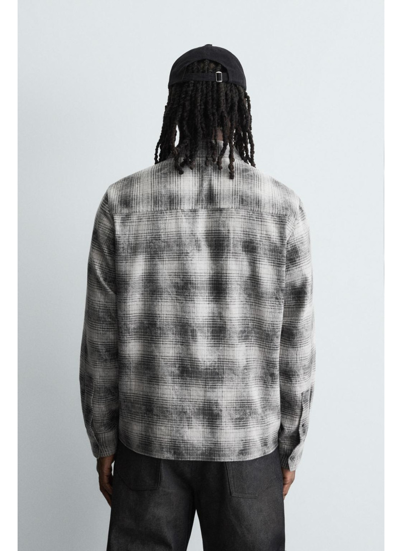 Рубашка в клетку свободного кроя Рубашка в клетку свободного кроя