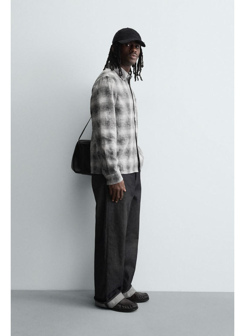 Рубашка в клетку свободного кроя Рубашка в клетку свободного кроя