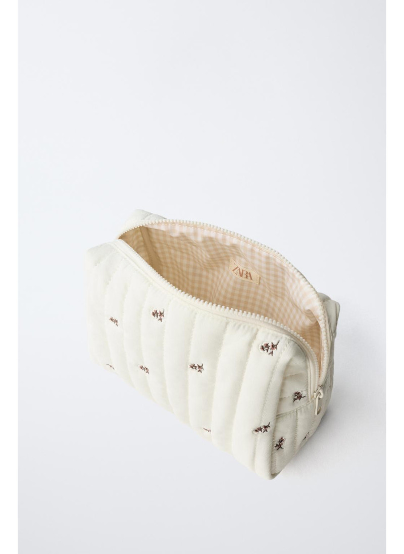 КОСМЕТИЧКА С ЦВЕТОЧНЫМ ПРИНТОМ КОСМЕТИЧКА С ЦВЕТОЧНЫМ ПРИНТОМ