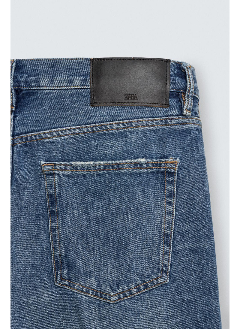 Джинсы прямого кроя Джинсы прямого кроя