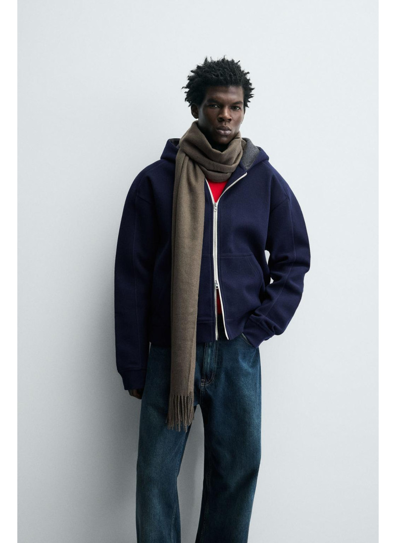 Шарф с бахромой