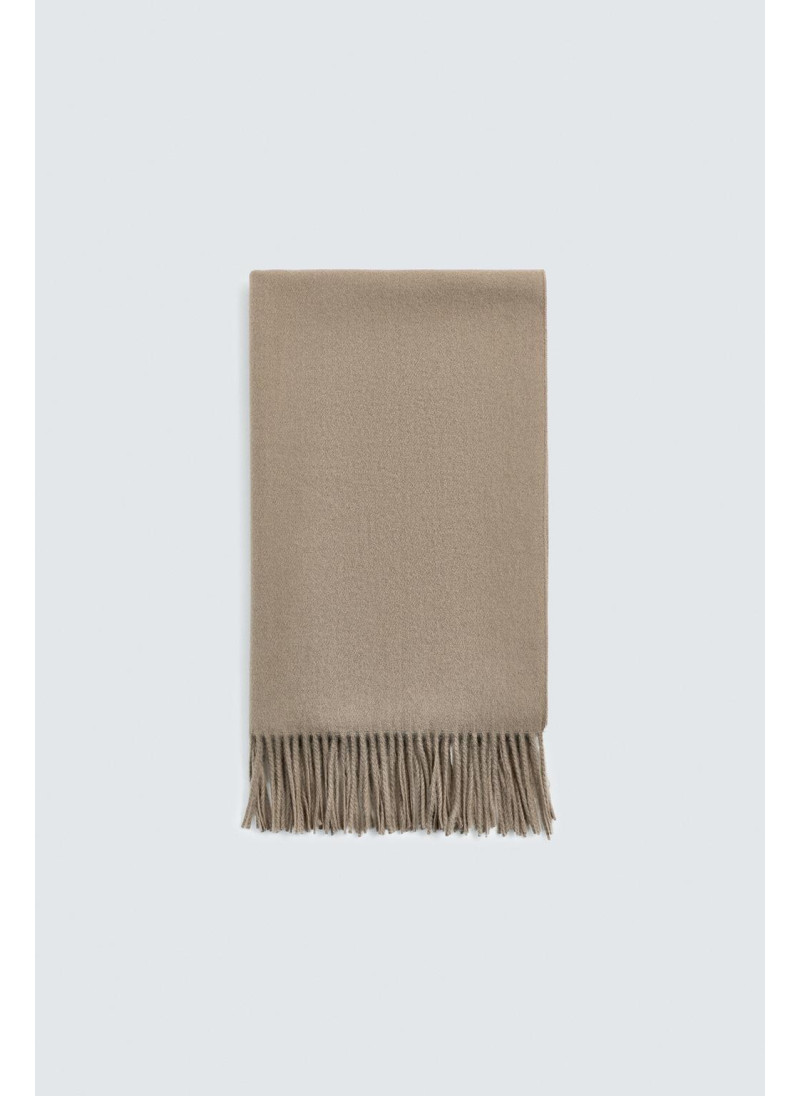 Шарф с бахромой Шарф с бахромой