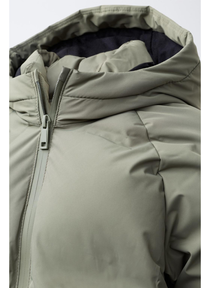 Пуховик с капюшоном, отталкивающий воду Пуховик с капюшоном, отталкивающий воду