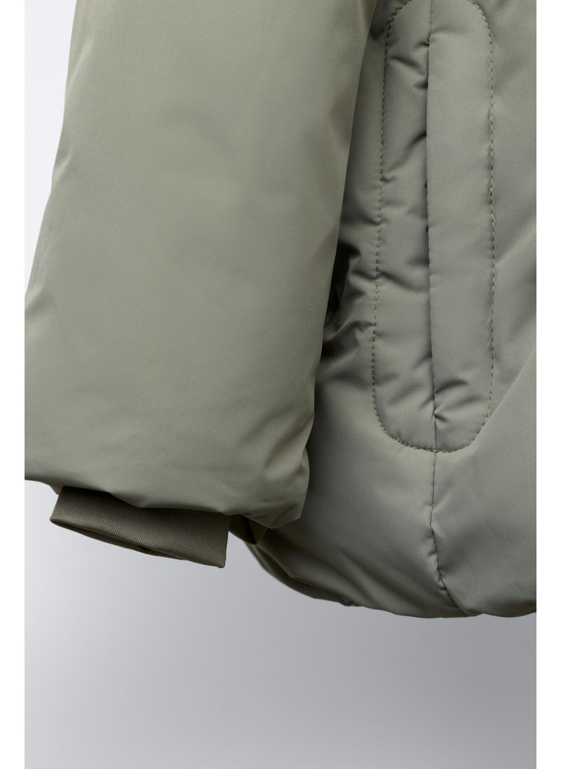 Пуховик с капюшоном, отталкивающий воду Пуховик с капюшоном, отталкивающий воду