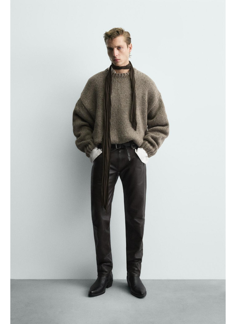 Теплый свитер из шерсти с о�...