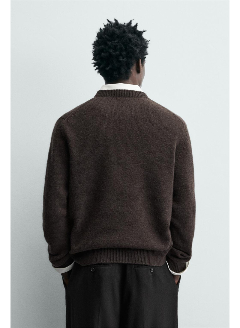 СВИТЕР ИЗ 100% ШЕРСТИ С V-ОБРАЗНЫМ ВЫРЕЗОМ — LIMITED EDITION СВИТЕР ИЗ 100% ШЕРСТИ С V-ОБРАЗНЫМ ВЫРЕЗОМ — LIMITED EDITION