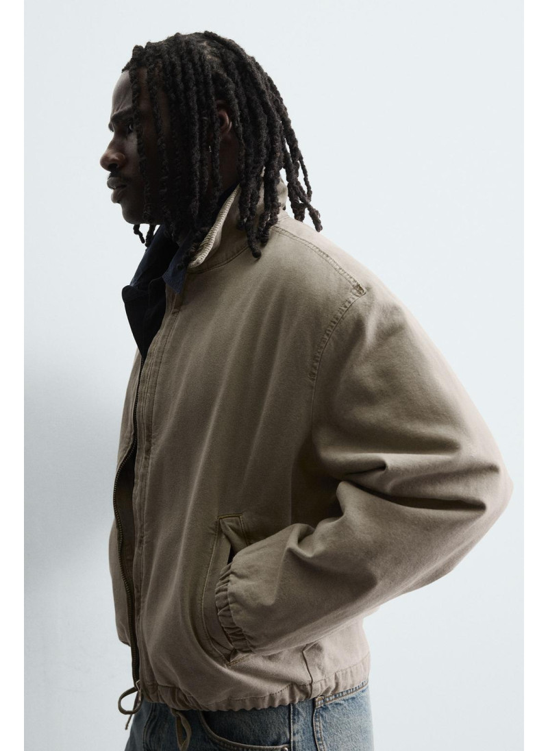 Куртка с утепленным контрастным воротником Куртка с утепленным контрастным воротником