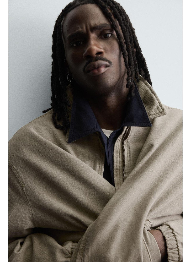 Куртка с утепленным контрастным воротником Куртка с утепленным контрастным воротником