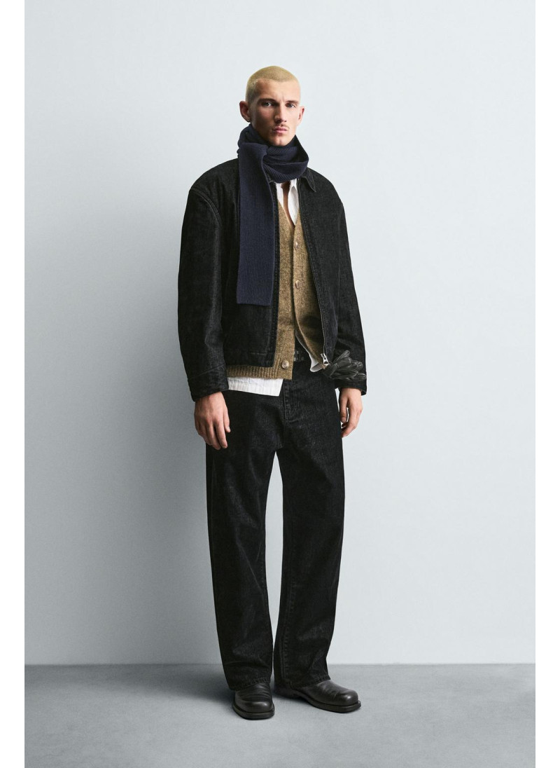 Куртка из мягкого велюра св...