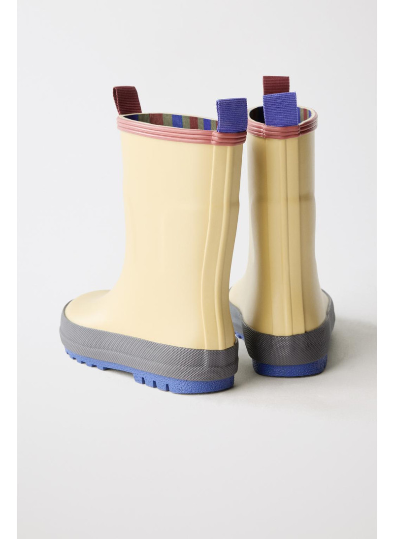 Резиновые сапоги zara с блоками цветов Резиновые сапоги zara с блоками цветов