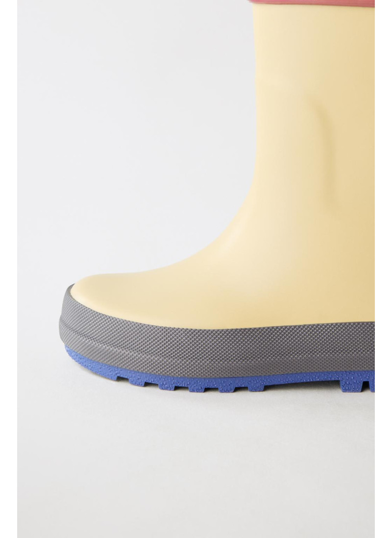 Резиновые сапоги zara с блоками цветов Резиновые сапоги zara с блоками цветов